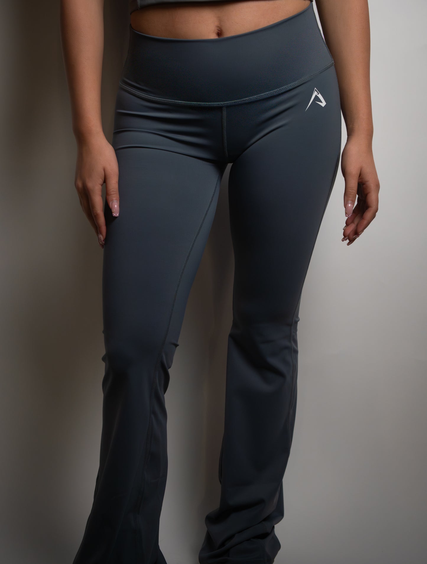 Atlas Performance Flare Leggings