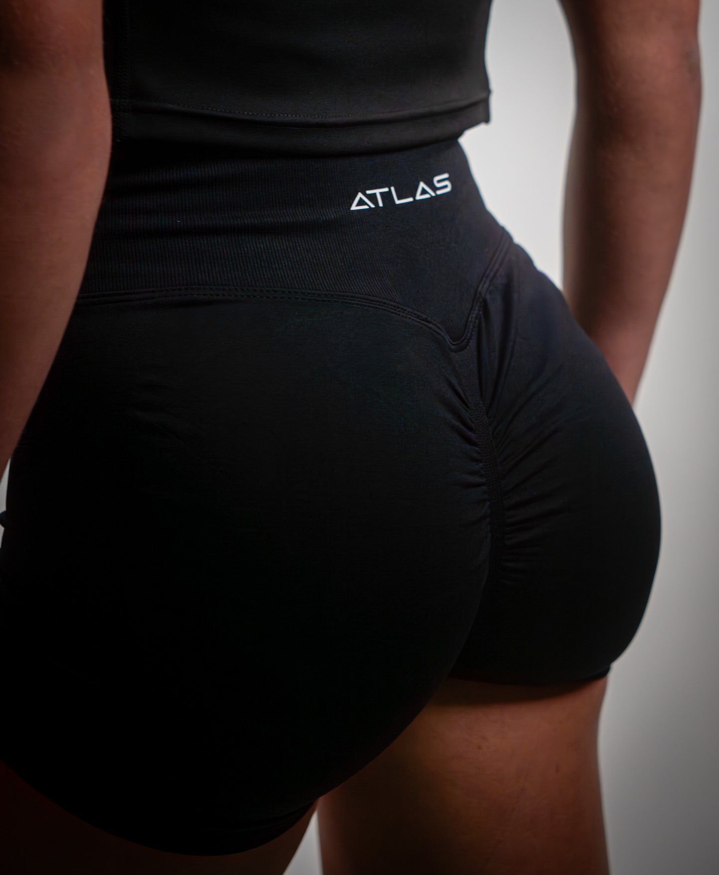 Atlas Women Performance Cross Waist shorts